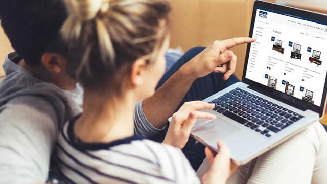 Better E-Commerce Stock: Coupang vs. Shopify