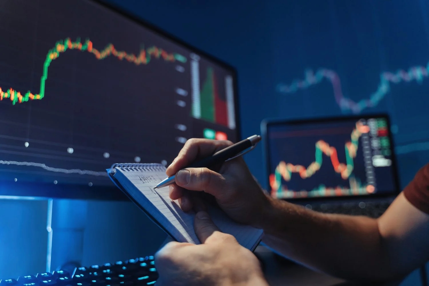 Bitcoin Outperforms Stocks and Gold in September: What Surpassed Bitcoin?