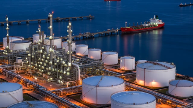 Halliburton (HAL) Sees a More Significant Dip Than Broader Market: Some Facts to Know