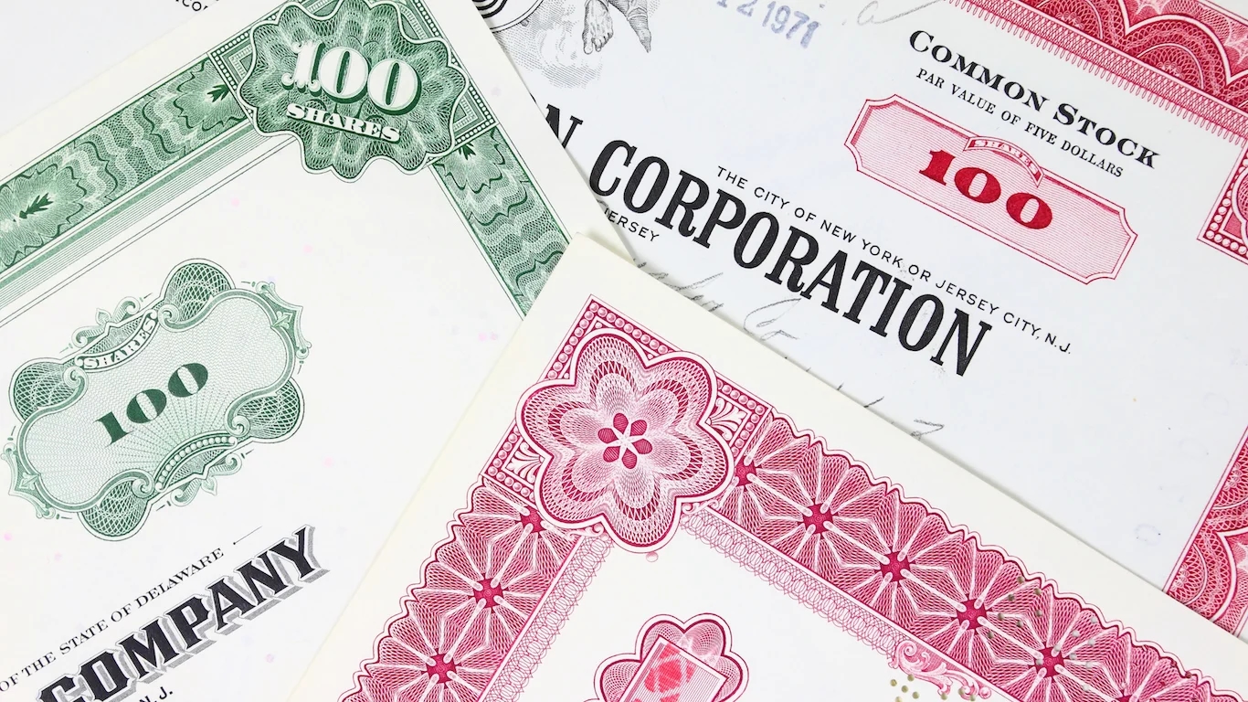 T-Bills Guarantee the Rate. These 6 Dividend Stocks Can Actually Grow the Paycheck