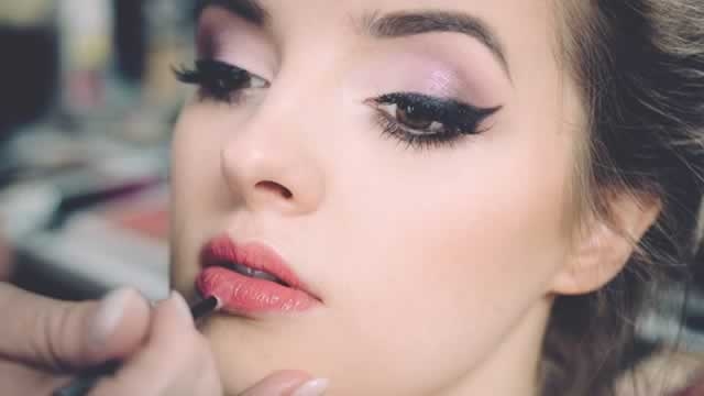 Ulta Beauty Raises 2026 Outlook as E-Commerce Momentum Accelerates