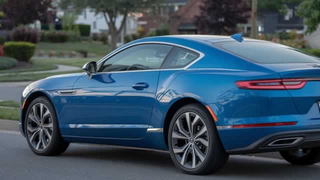 Why Investors Need to Take Advantage of These 2 Auto, Tires and Trucks Stocks Now