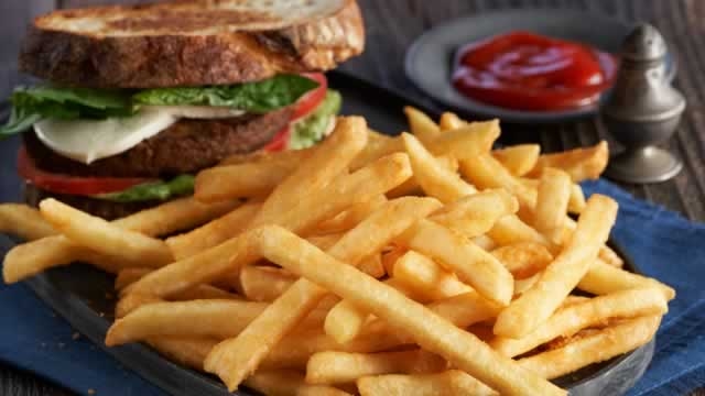 Why Lamb Weston (LW) is a Top Momentum Stock for the Long-Term